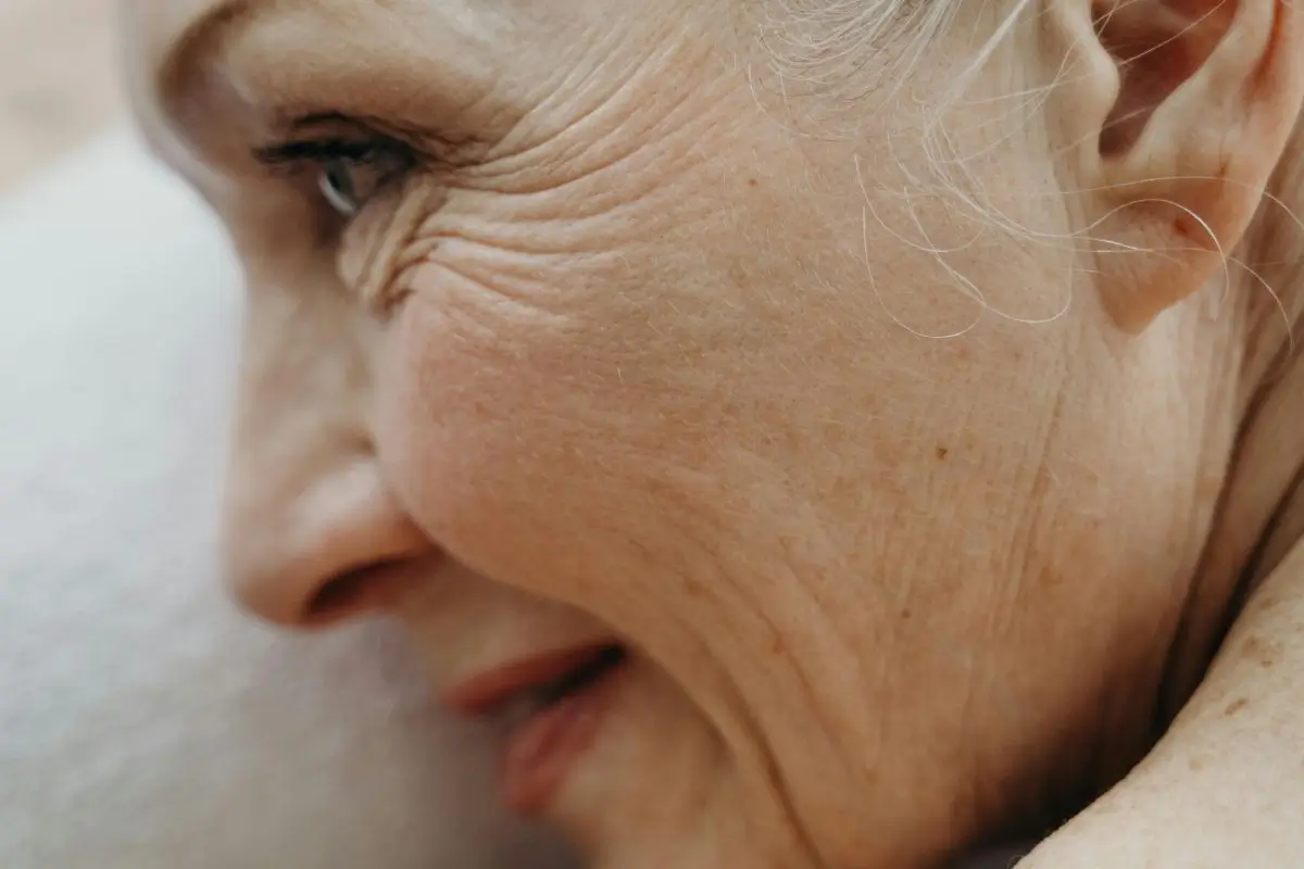 cuidados sustentaveis uma senhora feliz 2