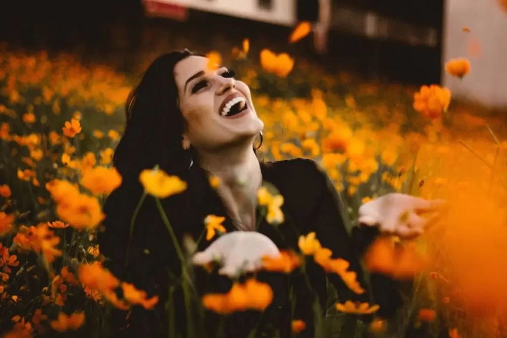 Sentimento de Felicidade e Bem-Estar: Como Cultivar uma Vida Plena 4 felicidade e bem estar flores
