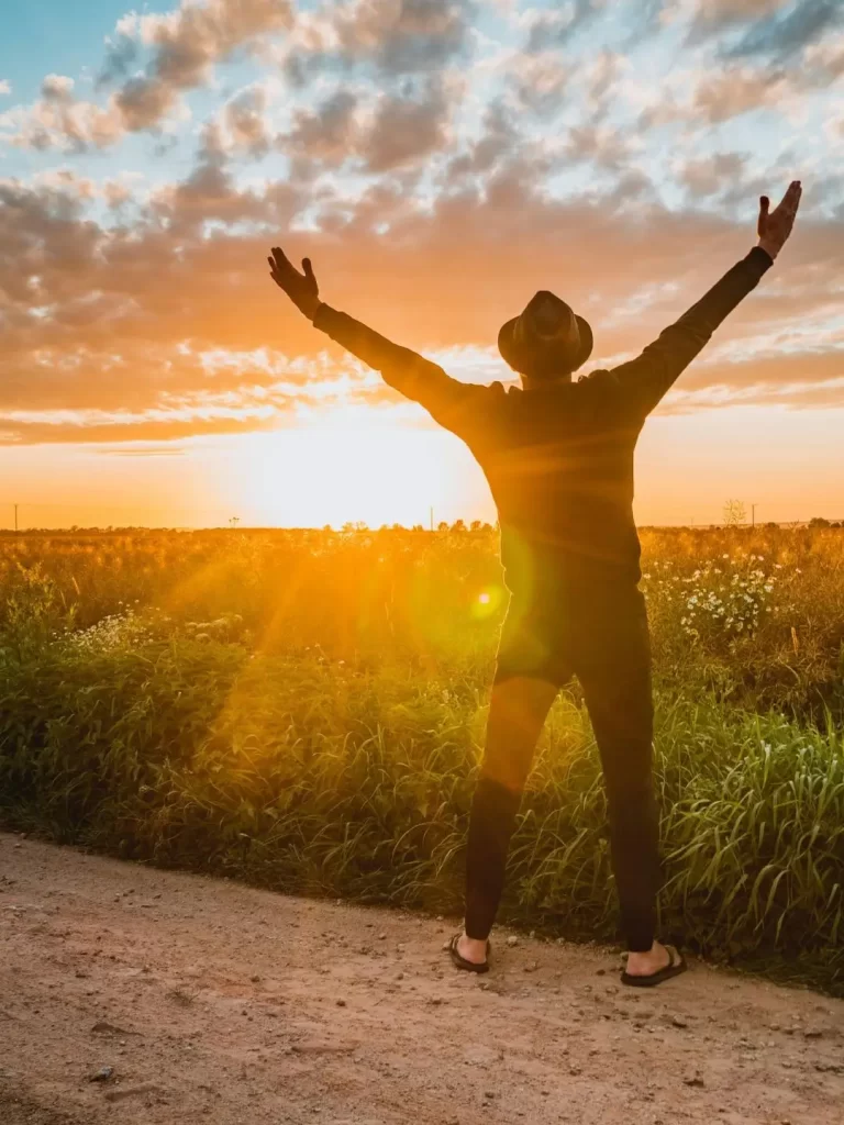 12 Dicas Poderosas para Estimular Seu Bem-Estar Mental e Emocional de Forma Natural e Sustentável 2 O segredo das pessoas felizes gratidao 2