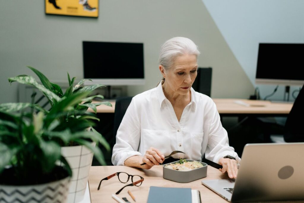 🥗 Sem Tempo para a Academia? Descubra Como a Alimentação Pode Ser Sua Aliada na Vida Sedentária 2 2 20